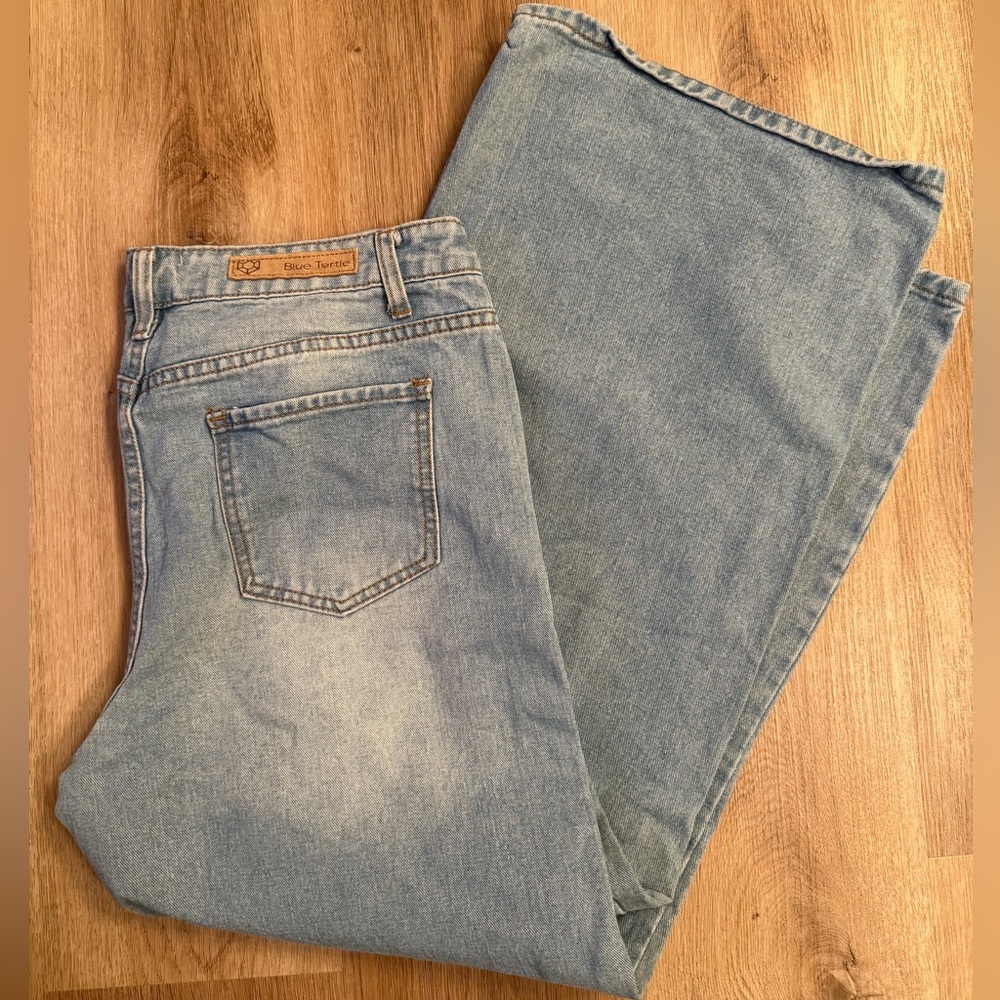 Blue Turtle Wide Leg Jeans Sz 11
